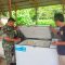 Foto : Serda Rehulina Ginting, Babinsa Koramil 03/Pandan saat menyambangi pedagang daging durian di Kelurahan Sipange, Kecamatan Tukka, Kabupaten Tapanuli Tengah, Kamis (22/6/23).