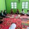 Foto : Kapolres Tapanuli Tengah, AKBP Basa Emden Banjarnahor saat melakukan silaturahmi dengan para tokoh masyarakatnya dalam rangka jalinan kerjasama menjaga kekondusifan pada Pemilu 2024 mendatang.