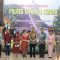 Foto : Kapolres Tapanuli Tengah, AKBP Basa Emden Banjarnahor foto bersama dengan para Insan Pers usai Perayaan Natal keluarga besar Polres Tapteng di Gedung Olahraga Pandan pada Jumat (15/12/23).