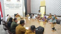 Foto : Plh Sekretaris Daerah Kabupaten (Sekdakab) Tapteng, Erman Syahrin Lubis, S.Sos, M.AP saat melakukan rapat koordinasi pengendalian inflasi