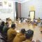 Foto : Plh Sekretaris Daerah Kabupaten (Sekdakab) Tapteng, Erman Syahrin Lubis, S.Sos, M.AP saat melakukan rapat koordinasi pengendalian inflasi