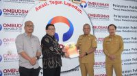 Foto : Pj Bupati Tapanuli Tengah, Dr. Sugeng Riyanta menerima Indeks hasil penilaian kepatuhan Penyelenggaraan pelayanan publik terendah tahun 2023 di Kantor Ombudsman RI Perwakilan Daerah Sumatra Utara