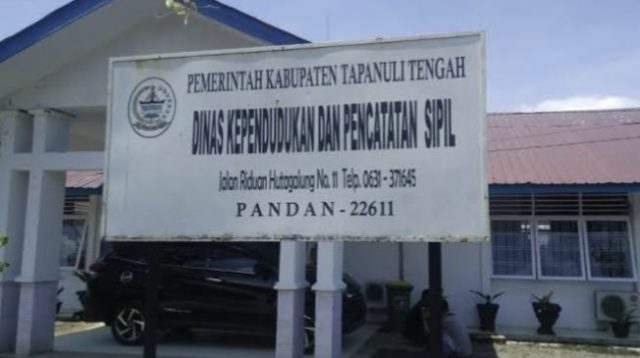 Foto : Kantor Dinas Kependudukan dan Pencatatan Sipil (Disdukcapil) Kabupaten Tapanuli Tengah.