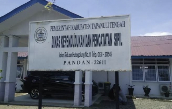 Foto : Kantor Dinas Kependudukan dan Pencatatan Sipil (Disdukcapil) Kabupaten Tapanuli Tengah.