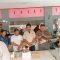 Foto : Pj Bupati Tapanuli Tengah, Dr Sugeng Riyanta disamping Kapolres Tapteng dan Dandim 0211/TT memberikan kue ulang tahun Hari Pers Nasional kepada wartawan.