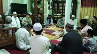 Foto : Drs. H. Ahmad Sulhan Sitompul saat menyampaikan sbuatan diacara Buka puasa bersama bersama Para Ustadz di rumah kediamanmya di Jalan Suprapto nomor 58 Kota Sibolga pada hari Jumat (5/5/24).