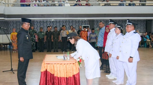 Foto : Pengukuhan masa jabatan Kepala Desa Kabupaten Tapanuli Tengah