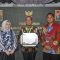 Foto : Pj Bupati Tapanuli Tengah, Dr. Sugeng Riyanta, SH, MH Terima penghargaan UHC dari Wakil Presiden Republik Indonesia di Jakarta.