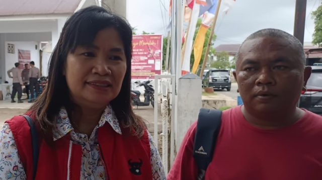 Foto: Plt Ketua DPC PDI-Perjuangan Tapteng, Sarma Hutajulu didampingi Sekretarisnya Disman Sihombing.