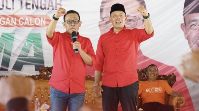 Foto : Masinton Pasaribu dan Mahmud Efendi.