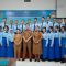 Foto: Kepala Sekolah SMA Negeri 1 Matauli Pandan, Deden Rachmawan (Tengah) didampingi para guru dan Siswa/siswi berprestasi.