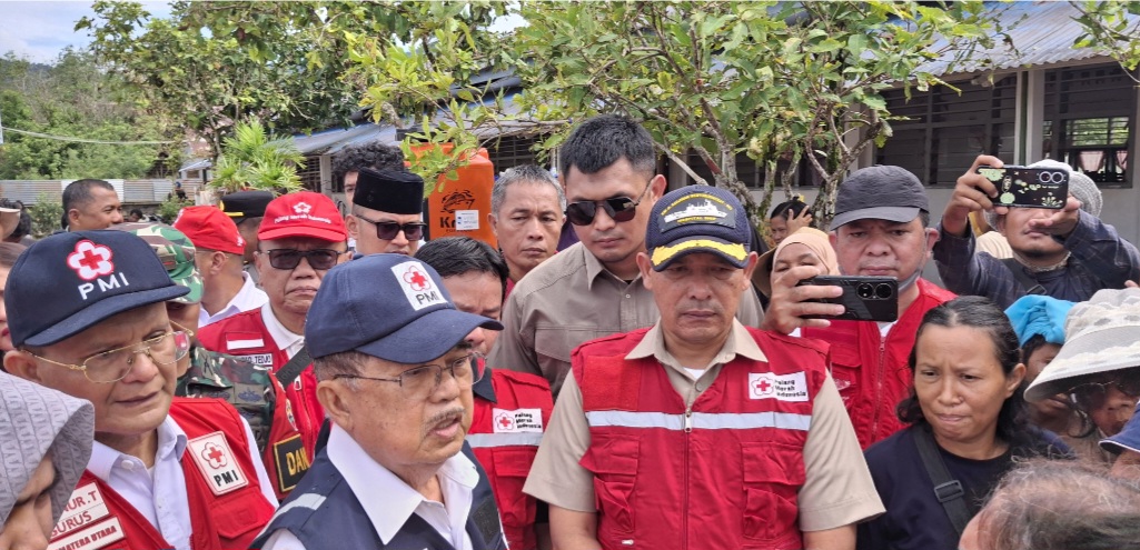 Jusuf Kalla Tinjau Korban Bencana di Tapteng, Tegaskan PMI Hadir Pulihkan Kehidupan Warga