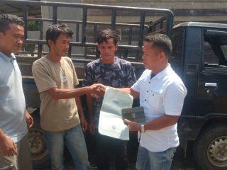 Spekulasi Terjawab, Mantan Kades Pasir Belo Serahkan Mobil BUMDes Secara Terbuka ke Pemerintah Kampong
