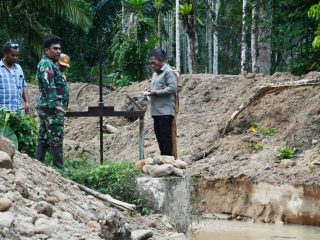 Respons Keluhan Petani, Bupati Masinton Perintahkan Normalisasi Sungai dan Irigasi di Sipange