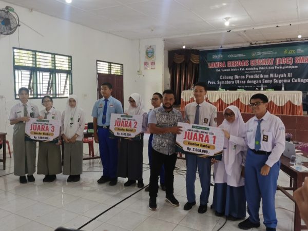 LCC SMA se-Cabdisdik Wilayah XI, Tiga Sekolah Terbaik Melaju ke Tingkat Provinsi